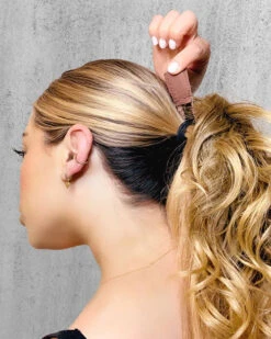 12 Inch Stretch Pony | Hair Piece By Hairdo -Best Wig Outlet Store HD50038 12inchStretchPony HowTo 3