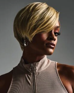 Jayla | Lace Front & Monofilament Part Synthetic Wig By Kim Kimble -Best Wig Outlet Store KK31007 Jayla Model2 M2