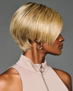 Jayla | Lace Front & Monofilament Part Synthetic Wig By Kim Kimble -Best Wig Outlet Store KK31007 Jayla Model2 S1